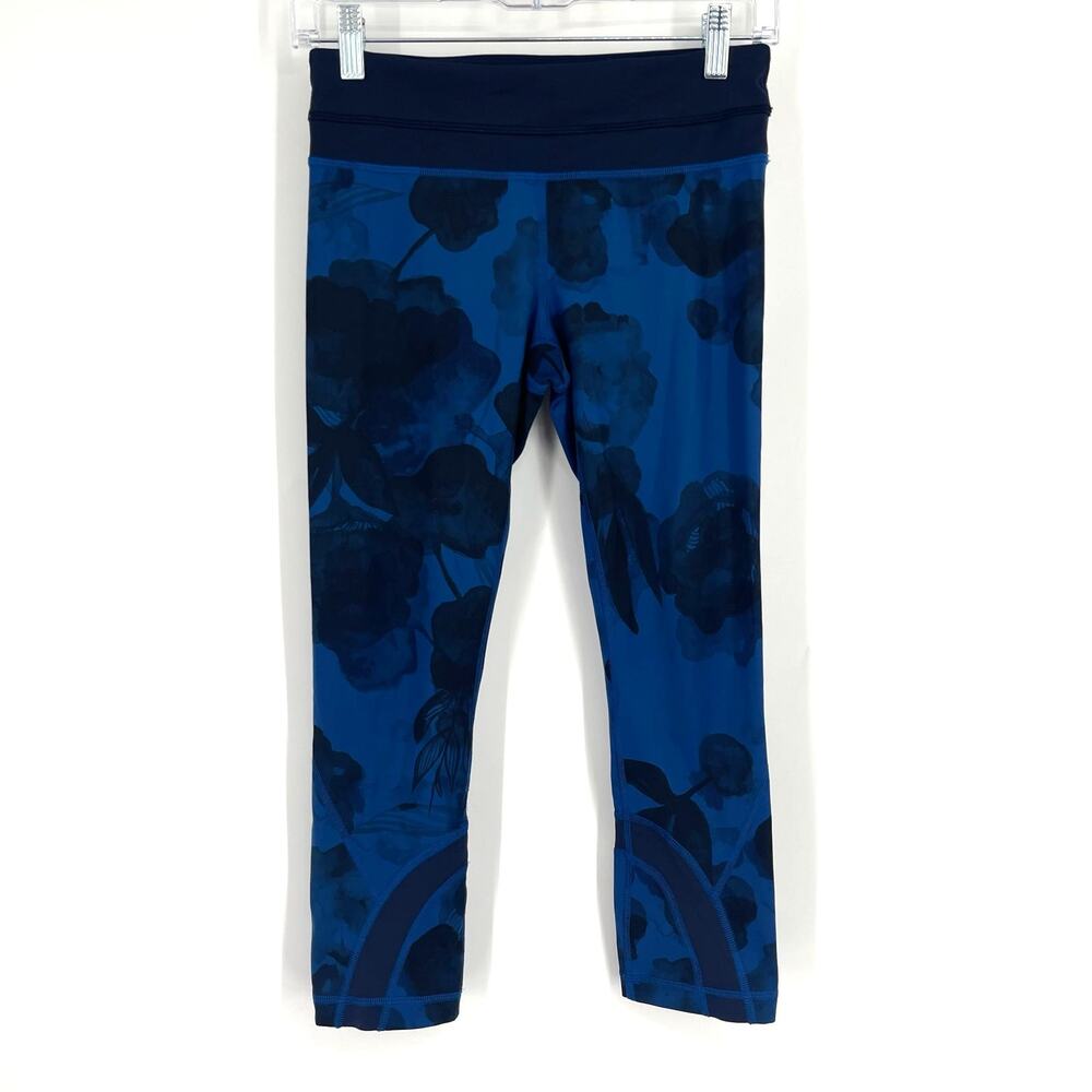 Lululemon Run Inspire Crop 22" Size 4 Jumbo Inky Floral Blue‎